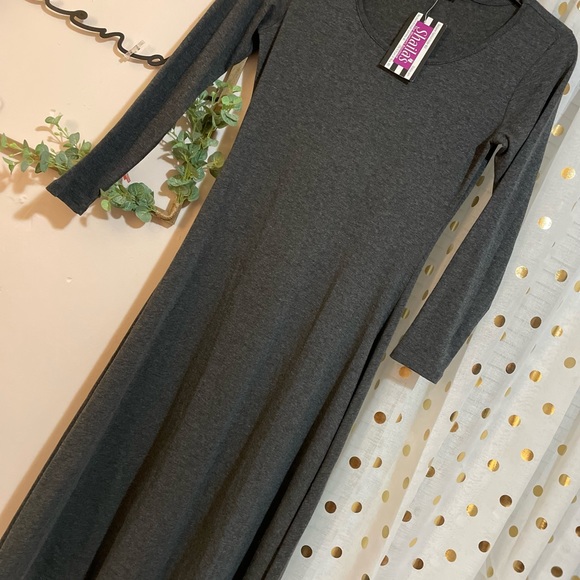 Grey knit comfy dress with a long sleeves - Picture 3 of 4